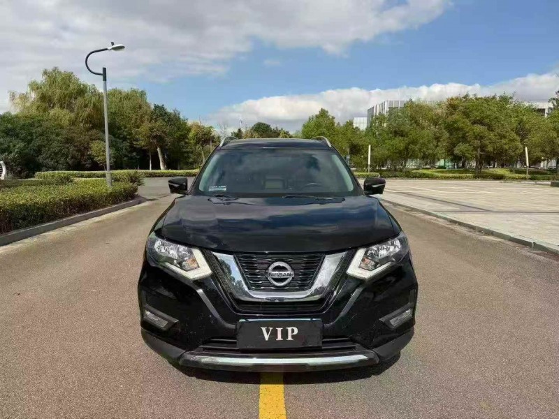 连云港18年日产奇骏1