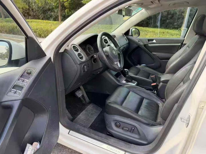 常州17年大众途观5