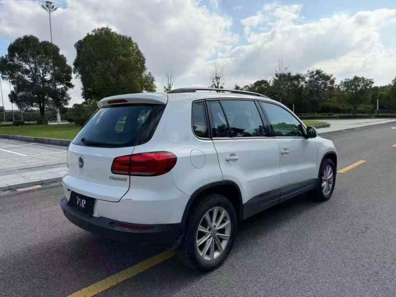 常州17年大众途观7