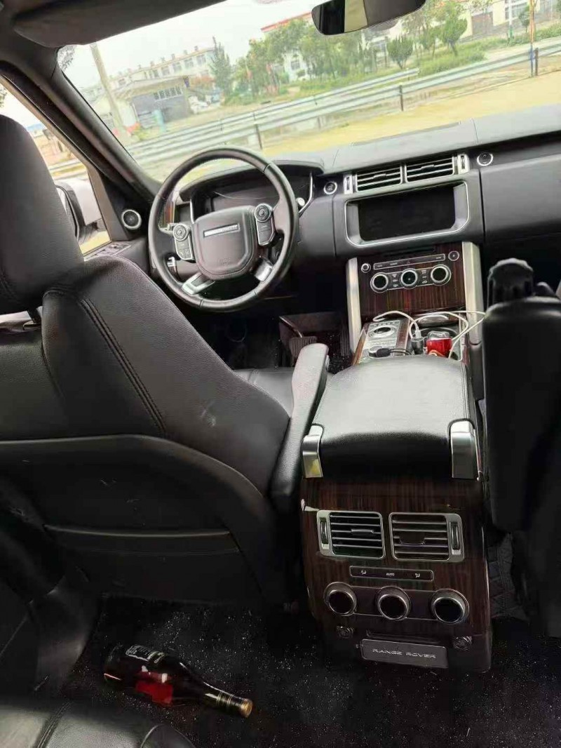 徐州18年路虎揽胜行政6