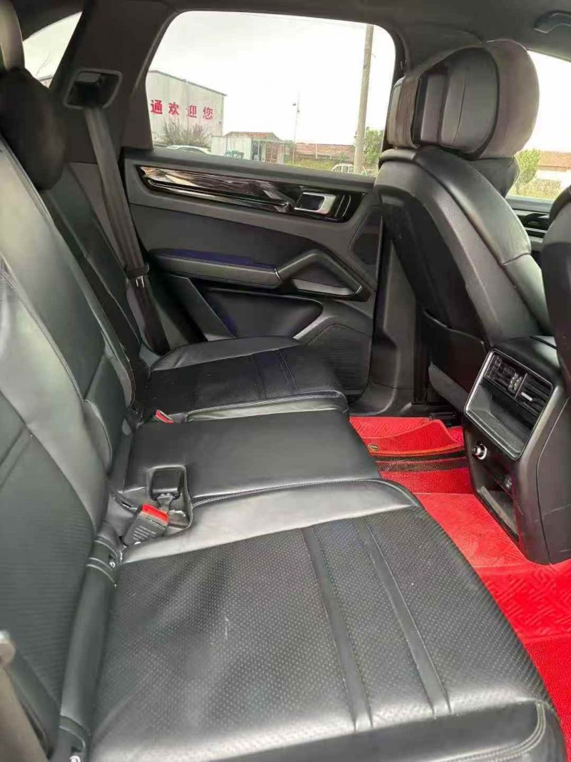 苏州18年保时捷卡宴4