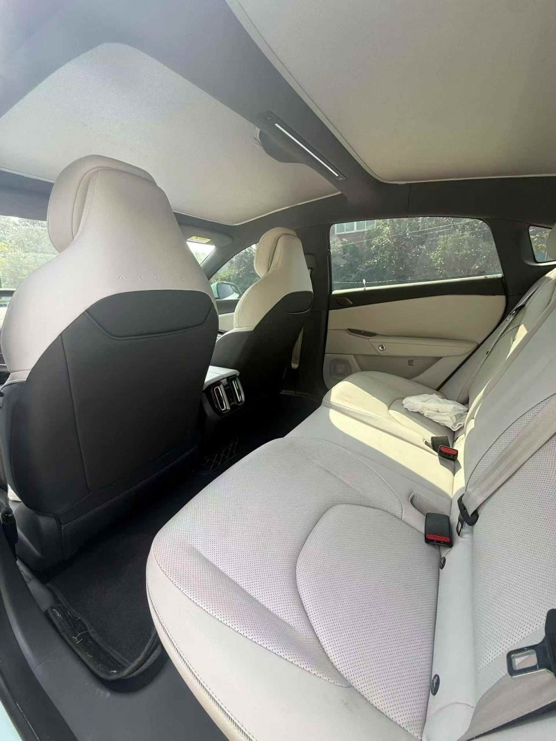 盐城24年极狐汽车阿尔法5