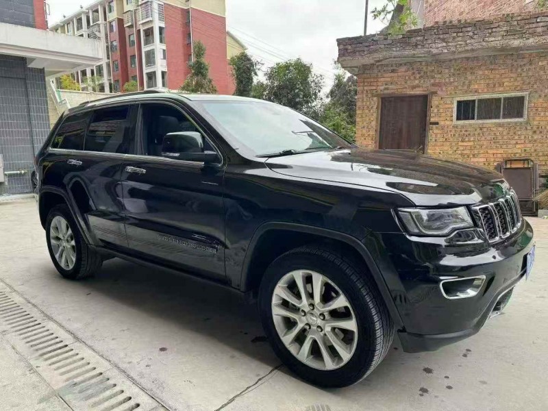 十堰19年Jeep大切诺基2