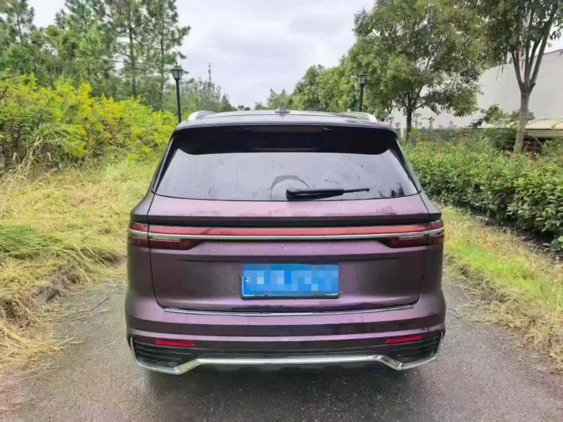 鄂州22年吉利星越9