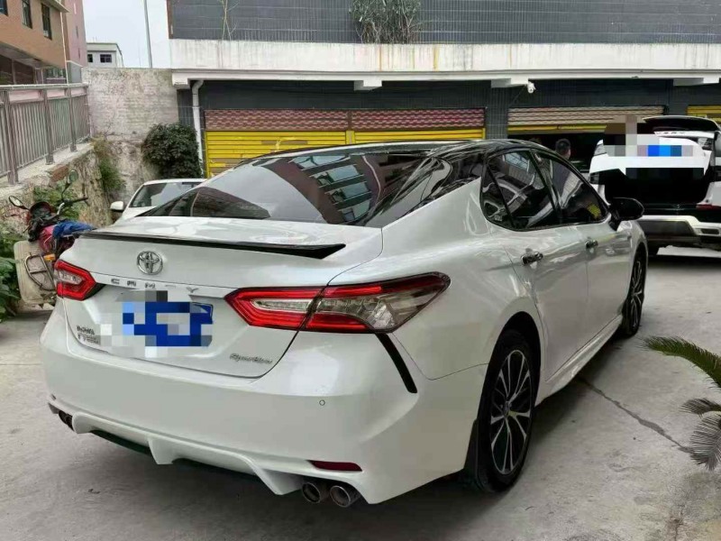 邵阳19年丰田凯美瑞7