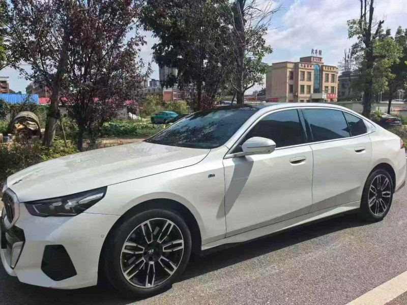 益阳24年宝马5系3