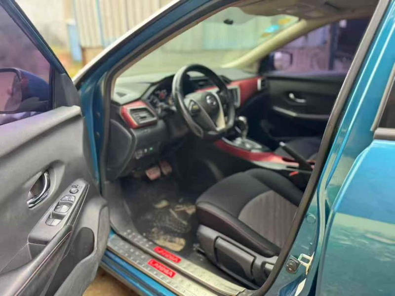 菏泽16年日产蓝鸟5