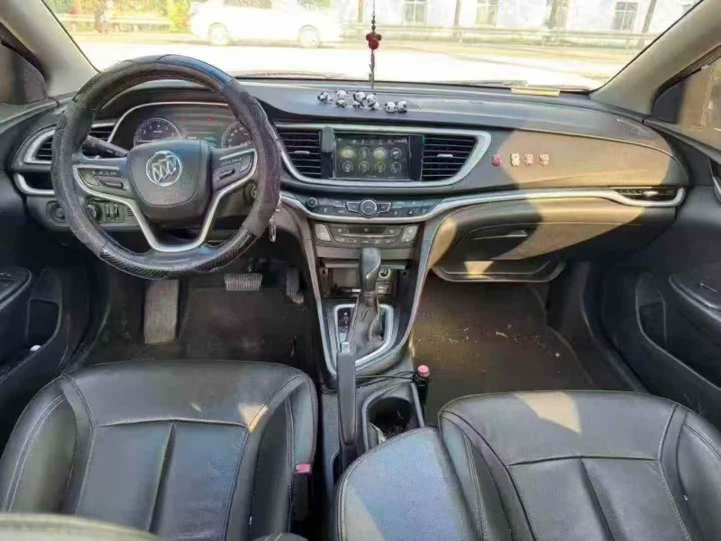 菏泽19年别克英朗4