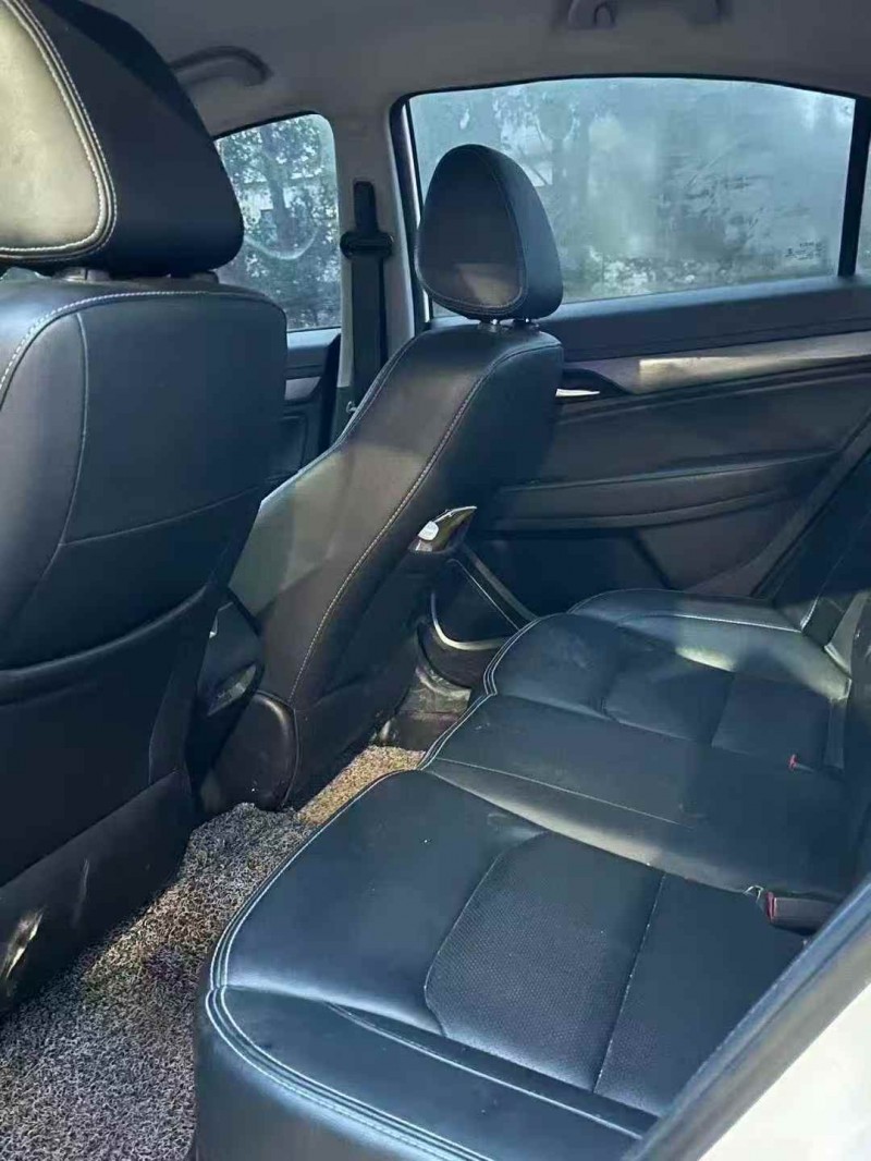 菏泽19年吉利帝豪7