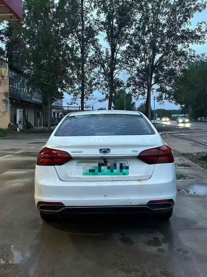 菏泽19年吉利帝豪9