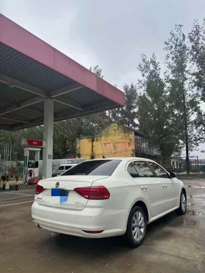 菏泽15年大众朗逸8