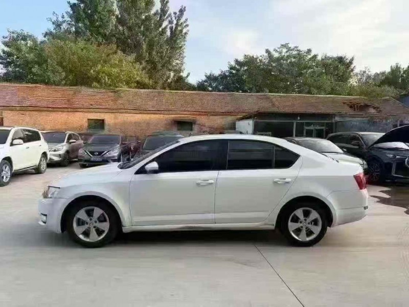 菏泽16年斯柯达明锐3