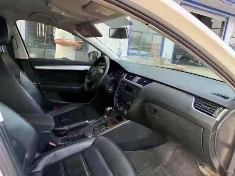 菏泽16年斯柯达明锐6