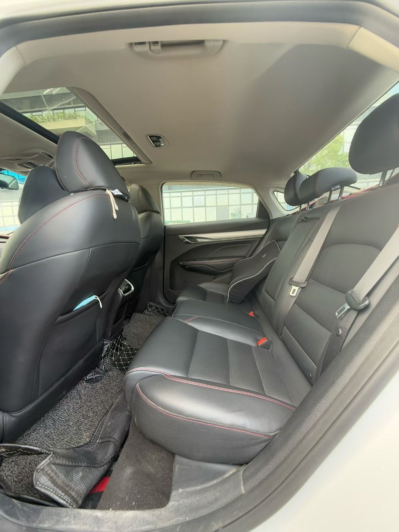 东莞19年吉利缤瑞6