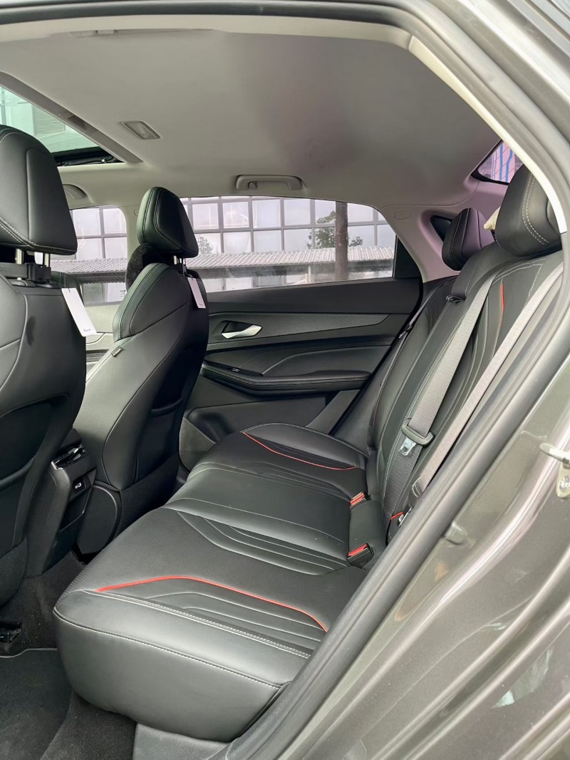 东莞22年吉利缤瑞6