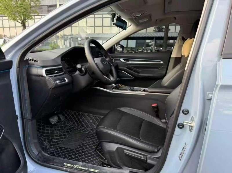 东莞23年吉利帝豪4