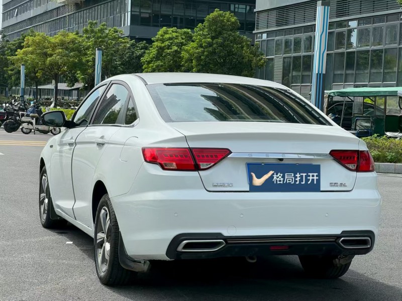 东莞18年吉利帝豪8