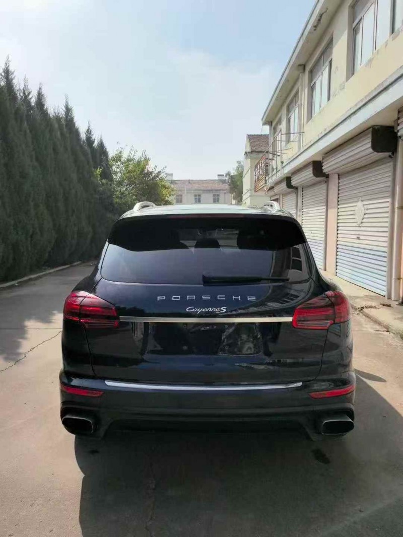 济南15年保时捷卡宴9