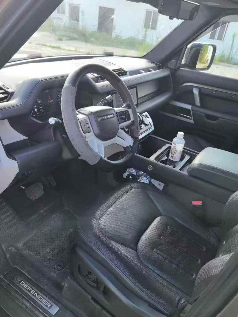 滨州21年路虎卫士6