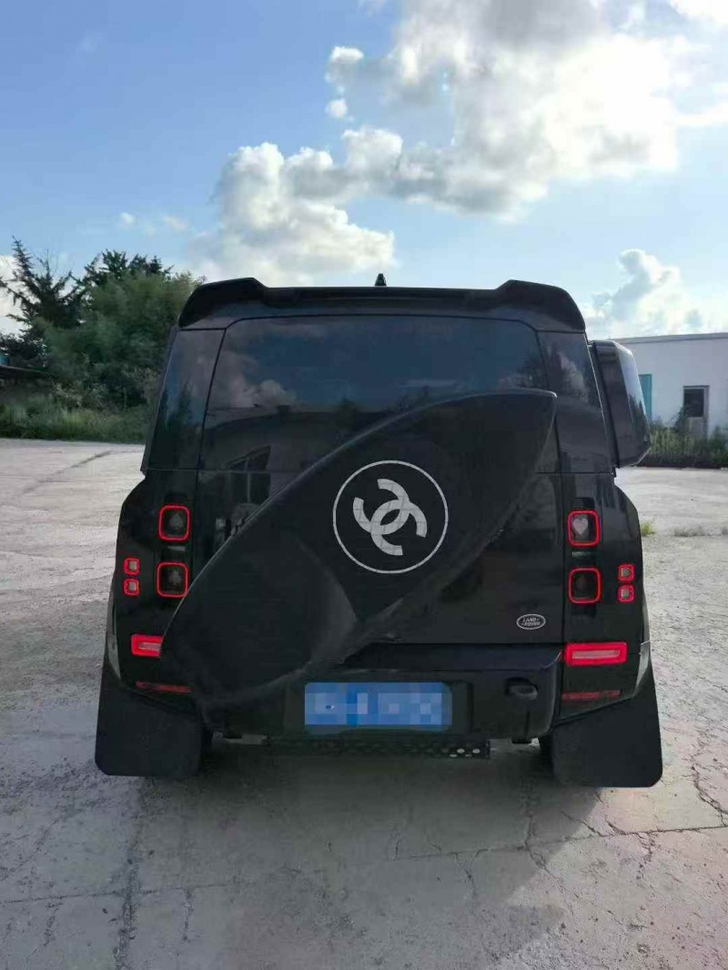 滨州21年路虎卫士9