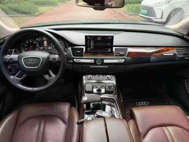 济南16年奥迪A8L4