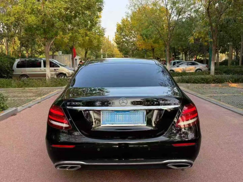 东营19年奔驰E9