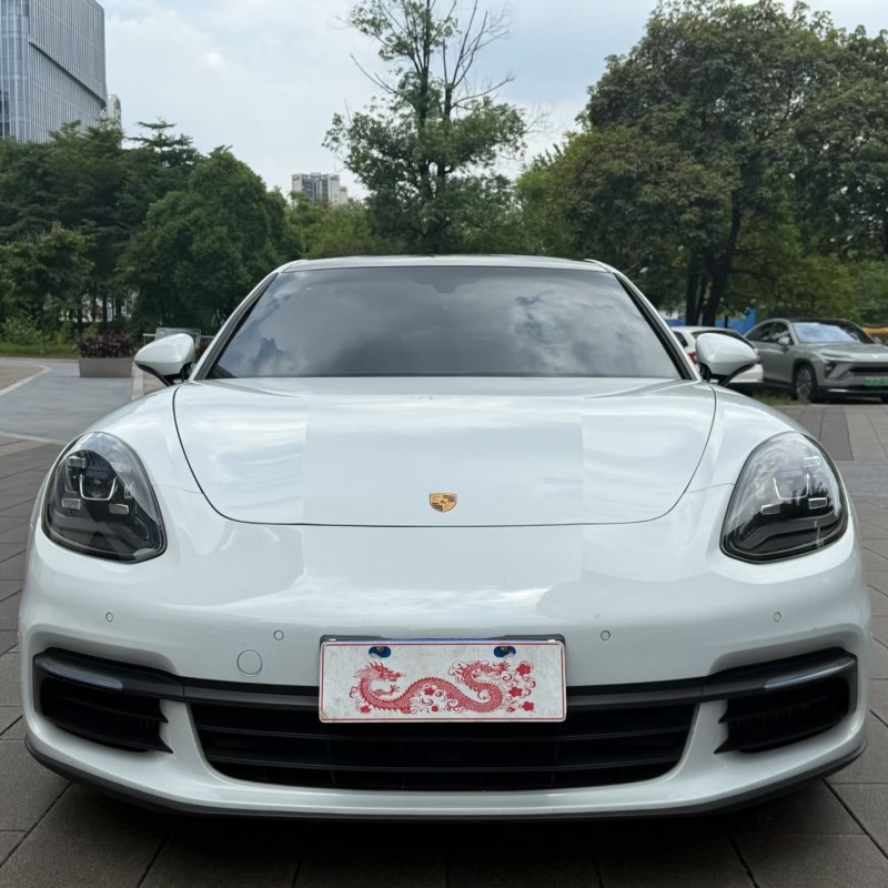 佛山19年保时捷帕拉梅拉1