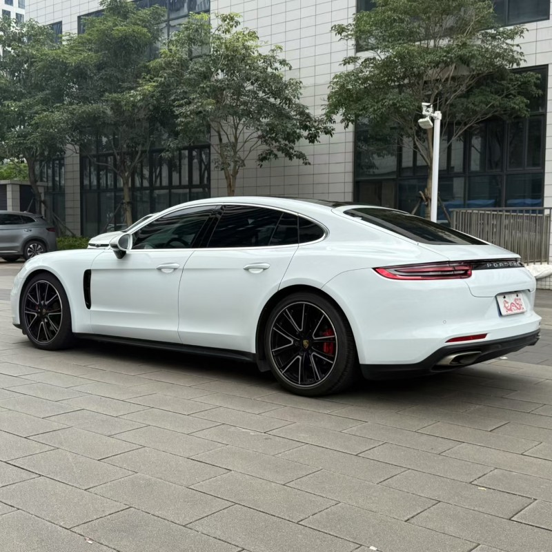 佛山19年保时捷帕拉梅拉8