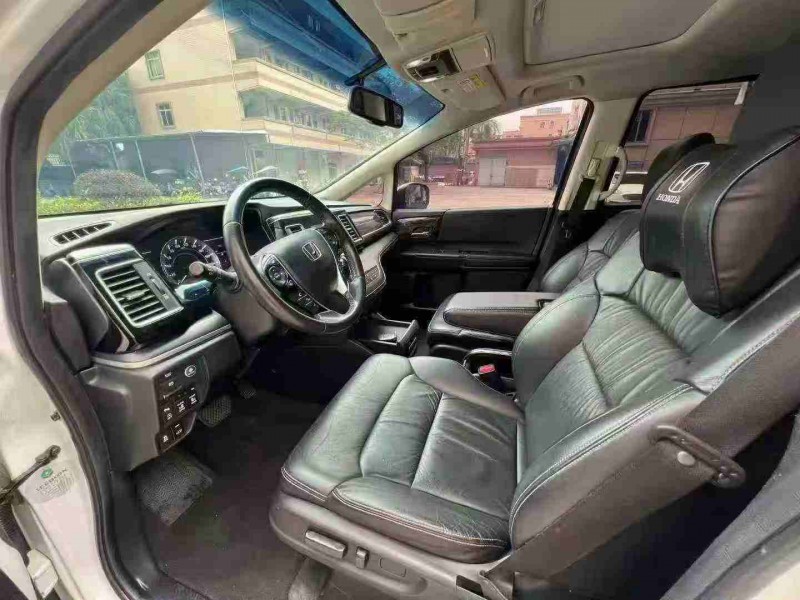 佛山18年本田艾力绅6