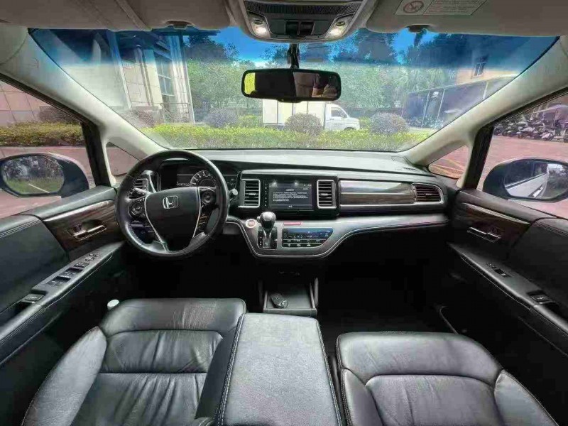 佛山18年本田艾力绅7