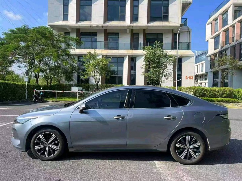 广州22年比亚迪驱逐舰4