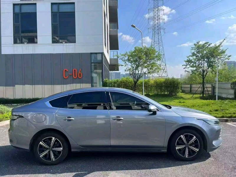 广州22年比亚迪驱逐舰6