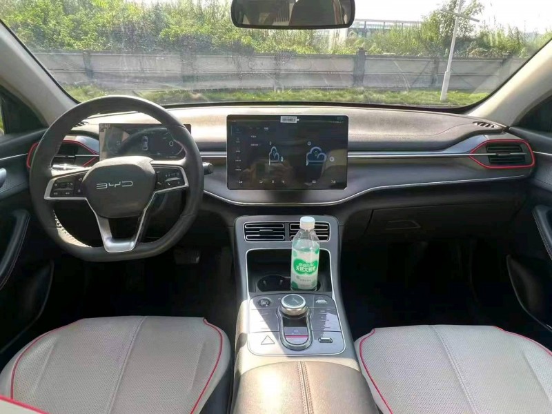 广州22年比亚迪驱逐舰8