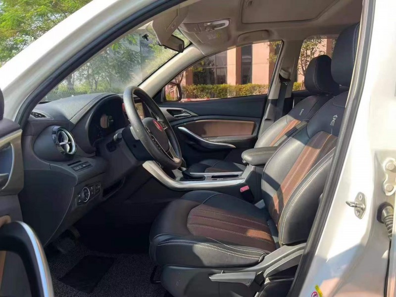 广州18年比亚迪宋9