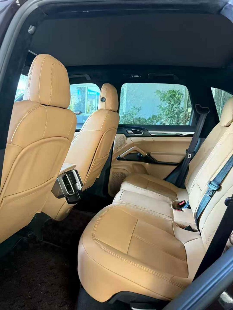 枣庄15年保时捷卡宴5