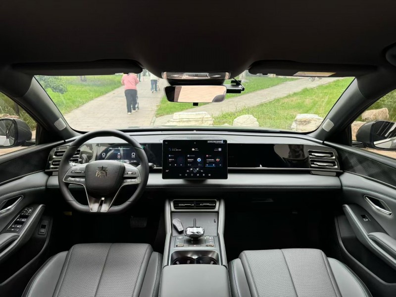 邢台25年比亚迪秦8