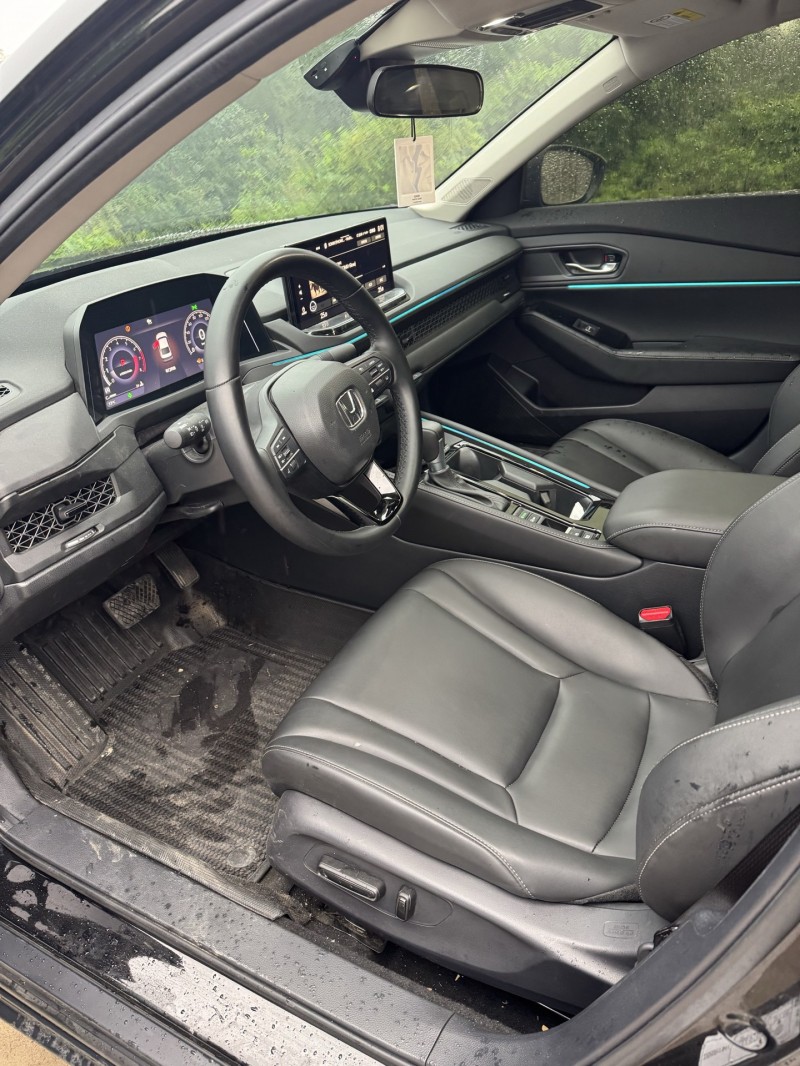 邢台25年本田雅阁3