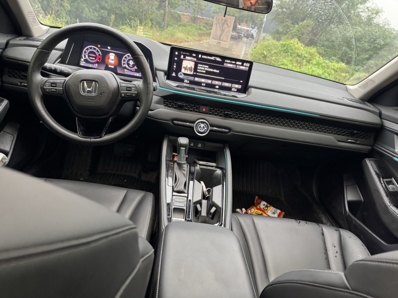 邢台25年本田雅阁5