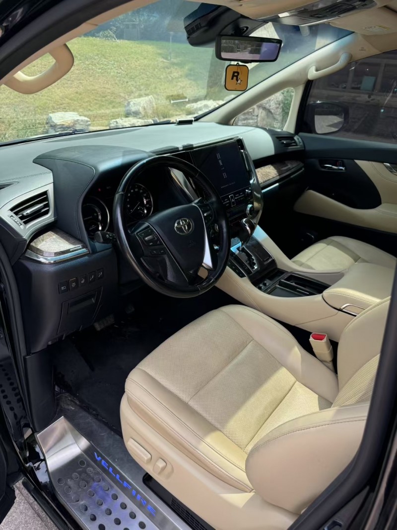 邢台21年丰田威尔法4