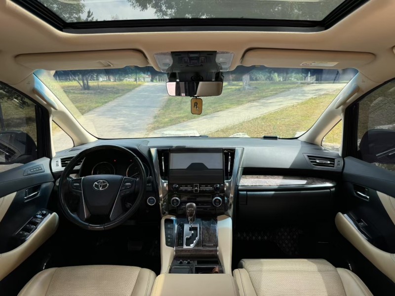 邢台21年丰田威尔法6