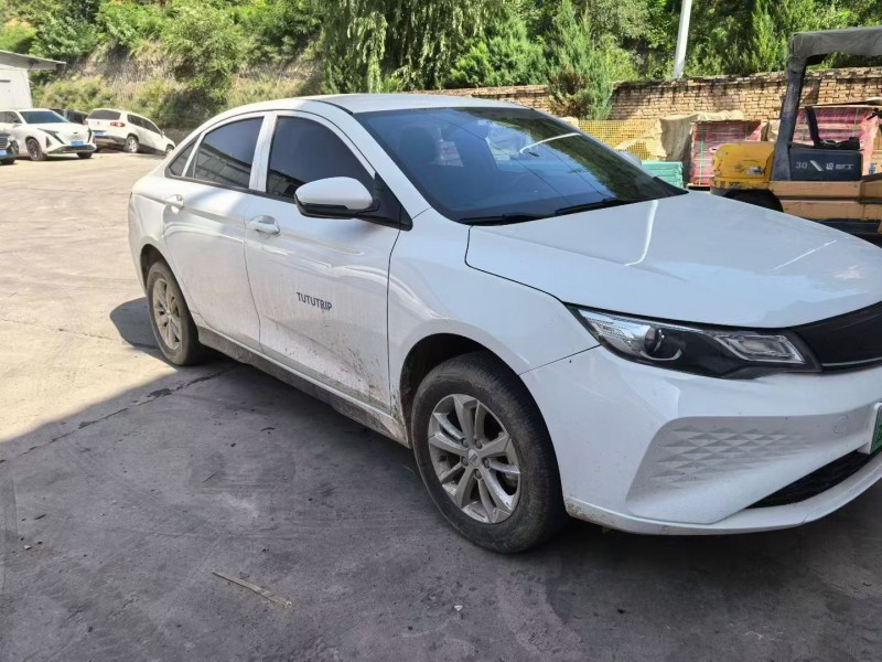 榆林23年吉利帝豪2