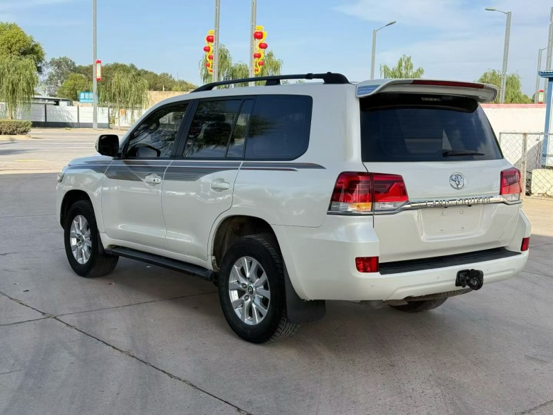 榆林14年丰田兰德酷路泽8