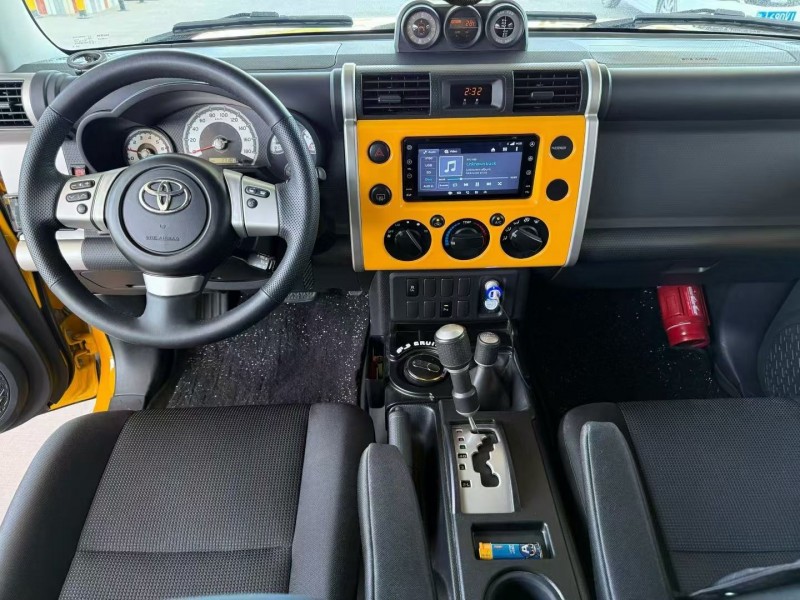 榆林20年丰田兰德酷路泽5