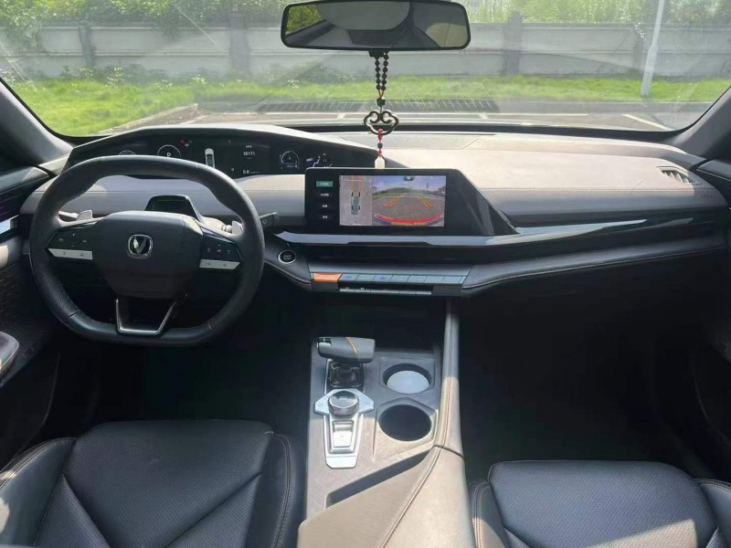 广州22年长安汽车UNI8