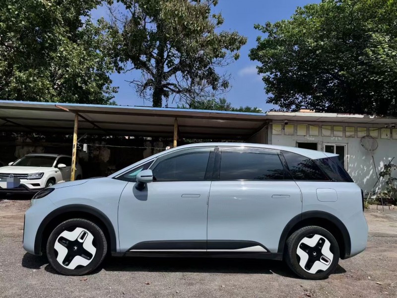 许昌25年极狐汽车考拉7