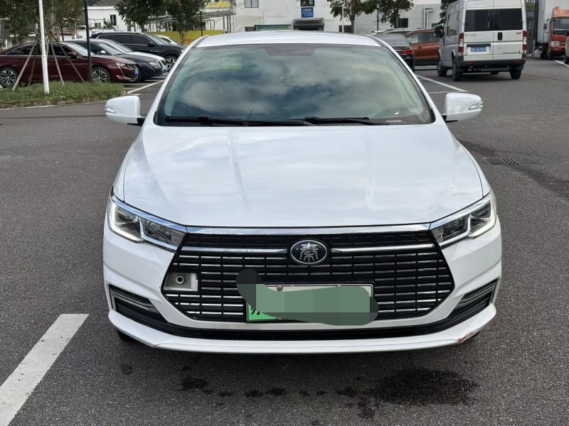 宁波23年比亚迪秦1