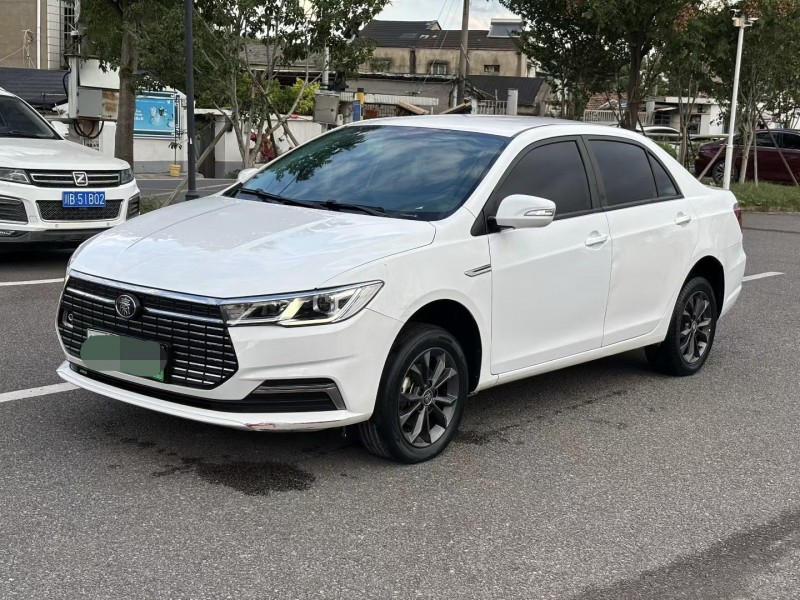 宁波23年比亚迪秦2