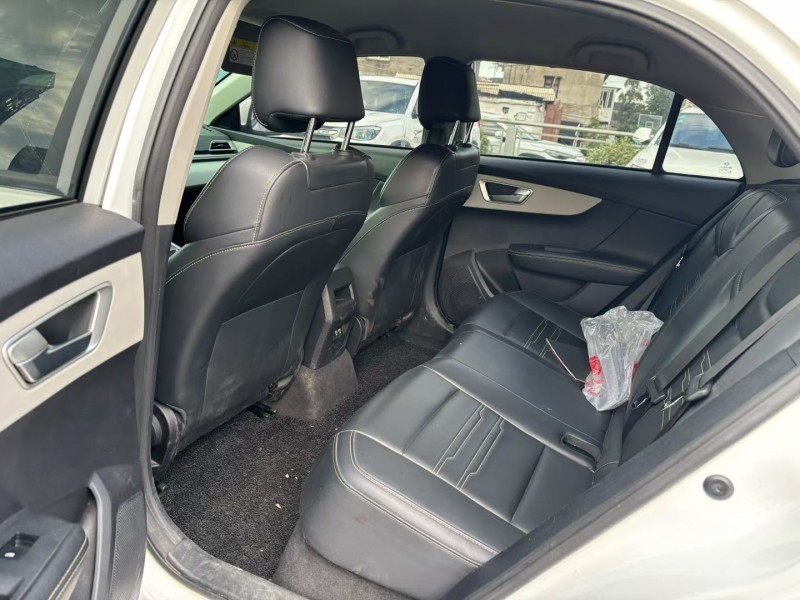 宁波23年比亚迪秦5