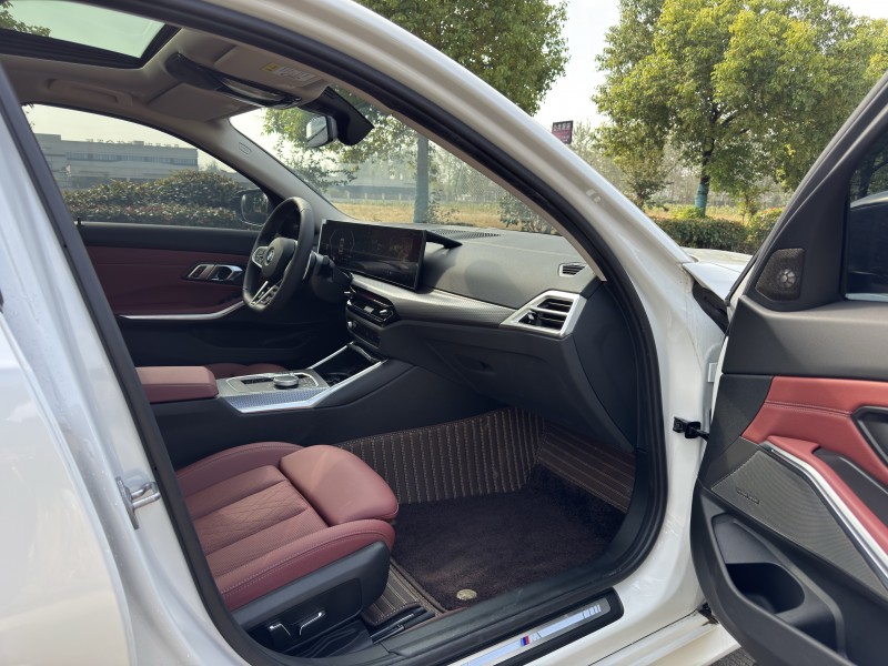 盐城25年宝马3系8