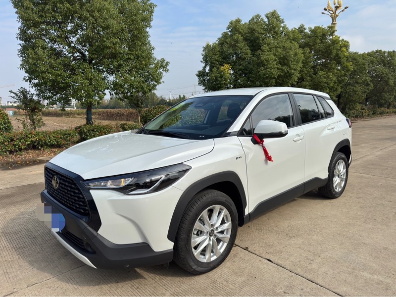 盐城25年丰田锐放2